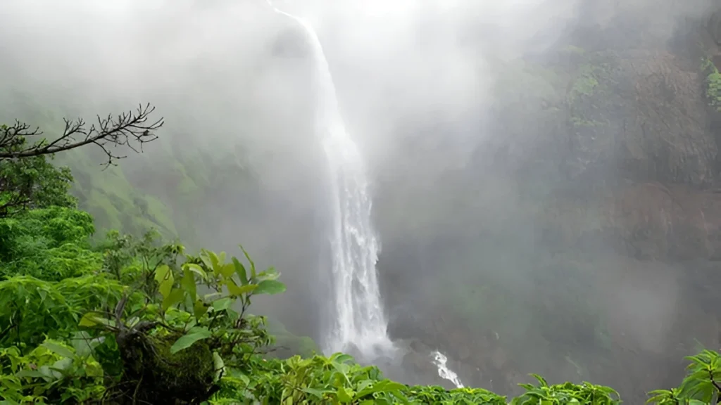 lingmala waterfall-mahabaleshwar places to visit