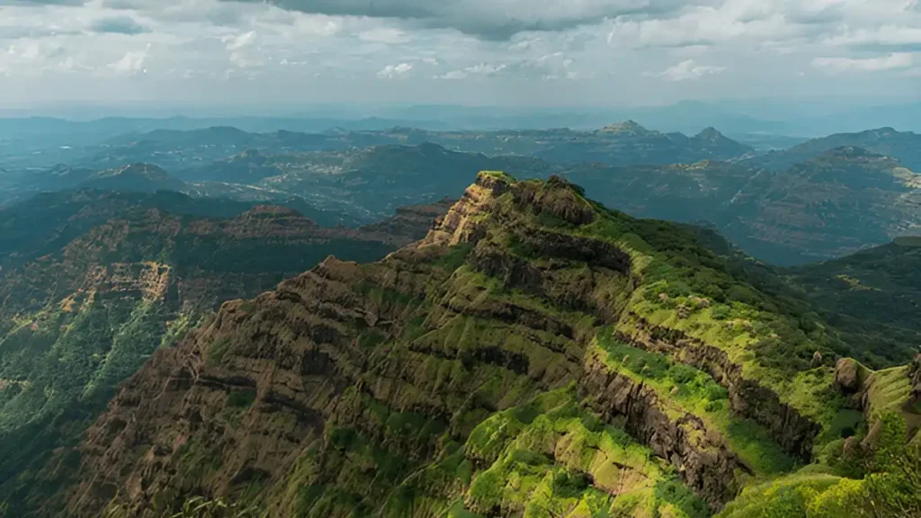 arthur seat point-places to visit in mahabaleshwar